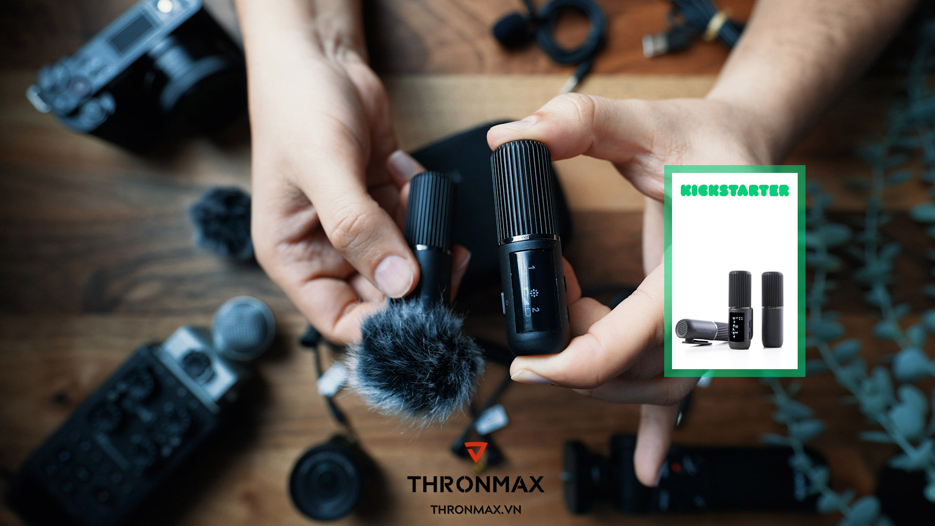 Microphone Thronmax Space Wireless không dây